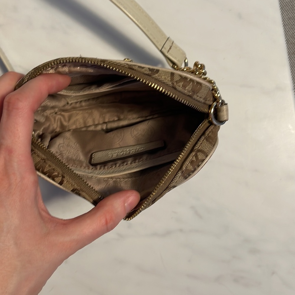Used Michael Kors crossbody mini bag - Picture 5 of 6